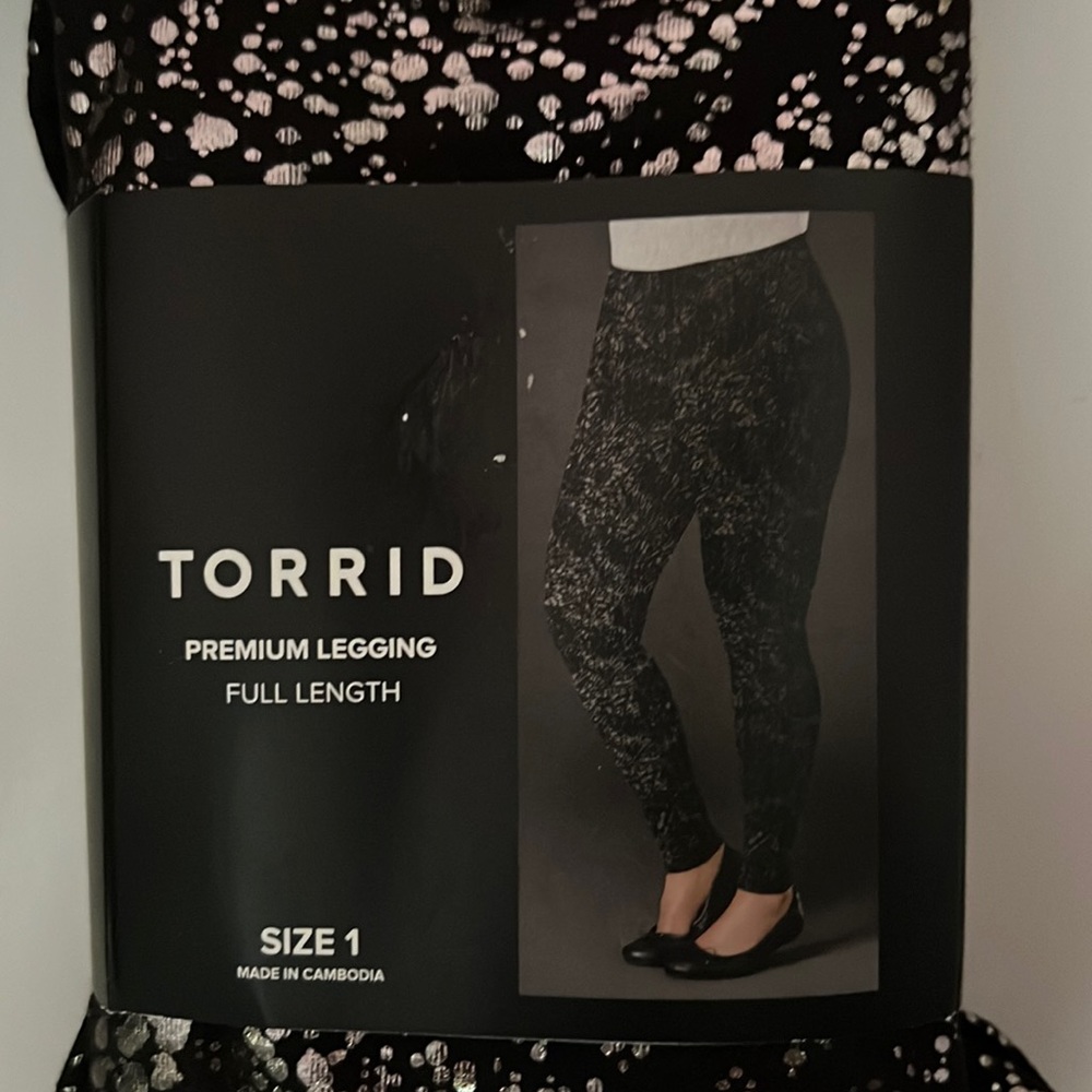 Torrid size one black with silver leggings new in pack